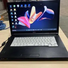 Fujitsu ノートPC 15.6インチ爆速SSD搭載