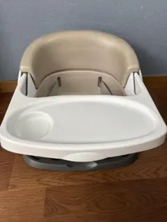 Ingenuity ベビーチェア ベージュ/ホワイト　インジェニュイティ
