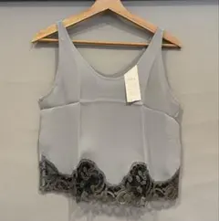 ワコール　サルート　刺繍タンクトップ