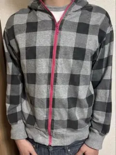 Item thumbnail for item ca248319-26b9-4c19-b234-d14cb7b7ca17