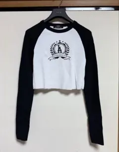 Bershka クロップド 長袖Tシャツ