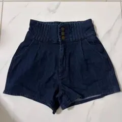 新品　未使用　Lily Brown ハイウエストショートパンツ ダークブルー