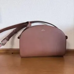 A.P.C. ハーフムーン ショルダーバッグ ブラウンのサムネイル