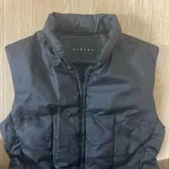 Sisley シスレー　黒 ダウンベスト