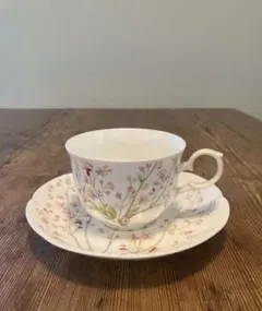 【Noritake】ノリタケ　ボーンチャイナカップ&ソーサー 1客《美品》