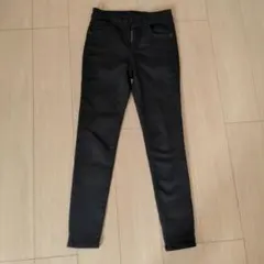 スキニーパンツ　黒　GU