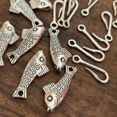 魚型チャーム シルバー 5cm　10ペアセット