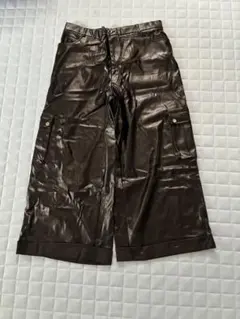 黒 レザーパンツ