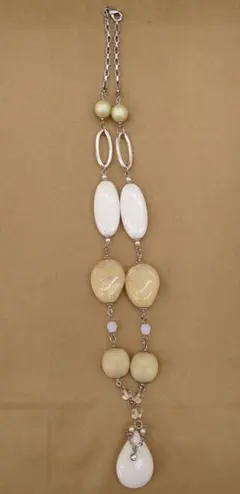 ロングネックレス ホワイト ベージュストーン