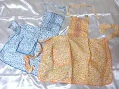 【未使用品】小花柄エプロン 2枚組 オレンジとブルー