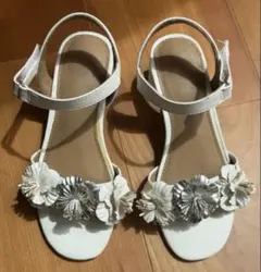 キッズサンダル女の子フォーマル花モチーフホワイト発表会結婚式サイズ13(usa)