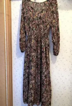 ＊花柄ワンピース＊小花柄ワンピース フリーサイズ　Vネックワンピース
