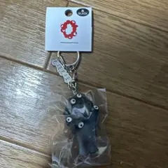 グレーのキャラクターキーホルダーミャクミャク