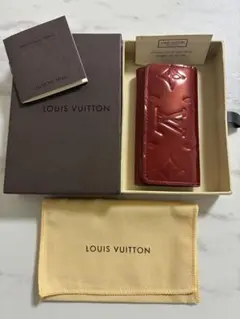 Louis Vuitton ルイヴィトン レザーキーケース レッド 4連