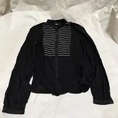 【MNG / マンゴ】 タキシードブラウス ピンタックシャツ モダール混 黒 Lのサムネイル