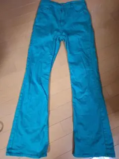 PAGEBOY鮮やかなグリーン　 デニムパンツのサムネイル