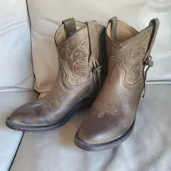 ASH 　ショートブーツ　ウエスタン　フリンジ付き　新品　未使用　37　刺繍