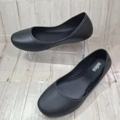 ほぼ新品美品【22㎝】メリッサ melissa 黒　ラバー パンプス　フラットのサムネイル