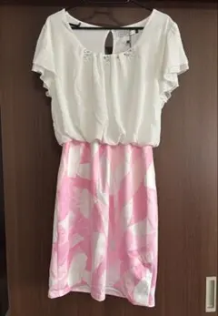 【新品タグ付き】dazzy lounge フリル袖 花柄 ワンピース