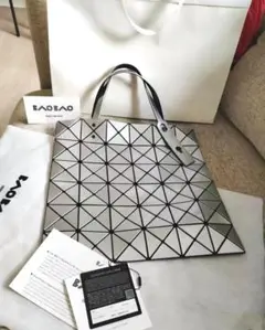 BAO BAOイッセイミヤケ ISSEY MIYAKE シルバー 肩がけ トート イッセイミヤケバオバオ シルバー（ファッション）のおすすめ