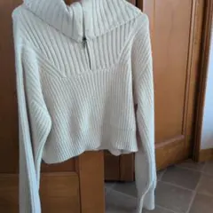 アイボリー ハイネックジッパー付きニットセーター（値下げしました）