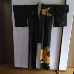 黒留袖 花柄刺繍 着物のサムネイル