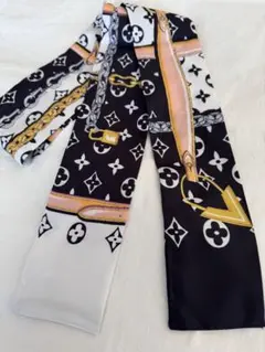 モノグラム柄ネックスカーフ　細いリボンバックスカーフ　ハンドルスカーフ　F332