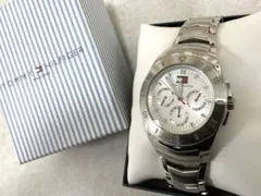TOMMY HILFIGER 腕時計 メンズ シルバー クロノグラフ風 箱付きのサムネイル