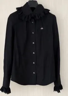 【極美品】Vivienne Westwood  ボウタイフリルシャツ　黒　2 極美品】Vivienne Westwood ボウタイフリルシャツ 黒 2の通販はau PAY