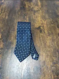 TAKA-Q タカキュー　ネイビー 小紋柄　ネクタイ シルク100%