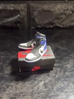 ガチャガチャ　NIKE