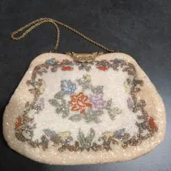 【気まぐれセール中！！】KUJAKUDO ビーズ刺繍 クラッチバッグ　パーティー