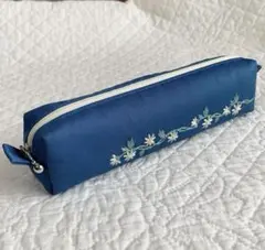 手刺繍 ペンケース