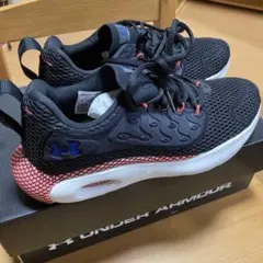 ホワイト スニーカー