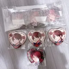 d*7様 【Rose Valentine】ランダムハート型缶バッジ - メルカリ