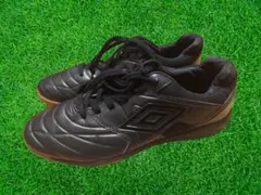 Umbro フットサルシューズ アクセレイター 26.5cm