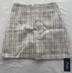 チェック柄タイトスカート