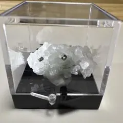 3000オークション】リッチフローライトinクォーツ ダイスカットビーズ