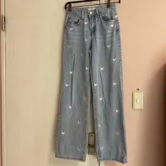 ハート刺繍 レディース デニムパンツ ライトブルー FOREVER21のサムネイル