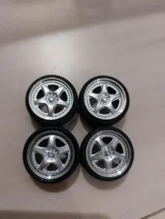 プラモ　ホイール　タイヤ　アオシマ　車　スカラーのサムネイル