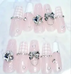 ピンク×千鳥柄ネイル フレンチガーリーネイル 量産型 リボンネイル スナ系 淡色