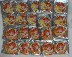 ぷりっつバースデーグッズ ぷりごん缶バッジ 17個 - メルカリ