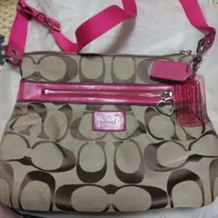 希少 COACH シグネチャー ピンク ハンドバッグ てんとう虫 - メルカリ
