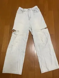 ライトブルーダメージデニムパンツ　レディースデニム　パンツ