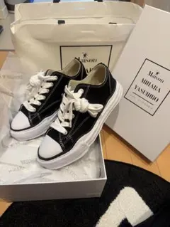 オークションスニーカー