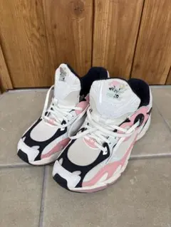 adidas ランニングシューズ