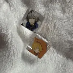 コンパス アクリルキューブ アダム マルコス