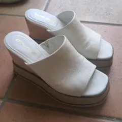 BRUNO PREMI ホワイトウェッジソールサンダル