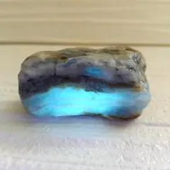 送料込み 縞瑪瑙の原石 道南産 蛍光縞瑪瑙 落ち着いた色合いの縞メノウ A28