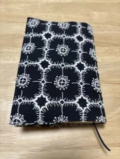 ハンドメイド ブックカバー ミナペルホネンanemone